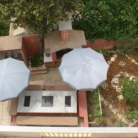 4098a Apartment Mandre