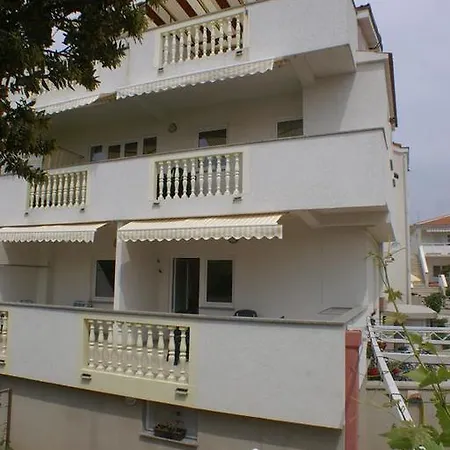 Apartment 4098a Mandre
